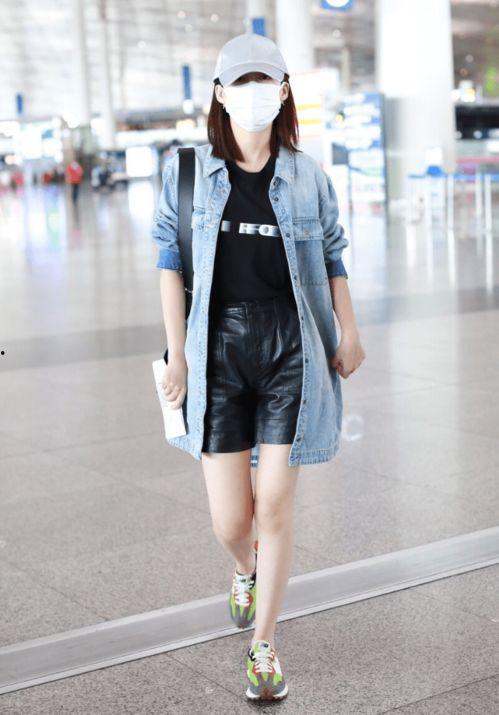 明星牛仔外套短袖,明星同款牛仔外套短袖，夏日街头新潮流