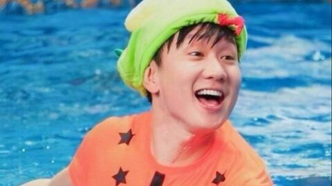 吃瓜中心沙雕日常,沙雕日常，欢乐无限