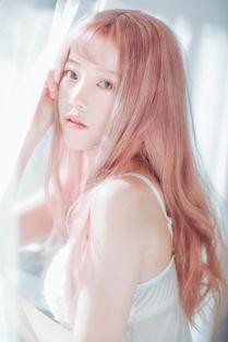 头条少女,青春岁月里的成长与蜕变