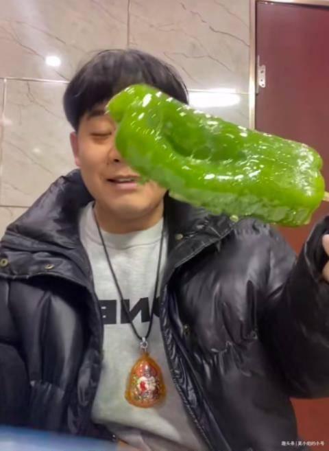 宜家网红视频吃瓜,吃瓜群众围观“网红瓜”